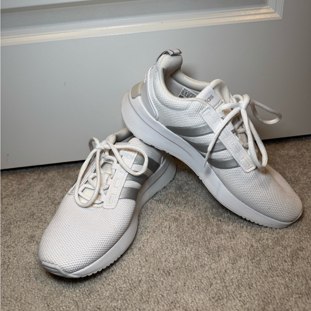 Adidas cloudfoam white and silver sneakers